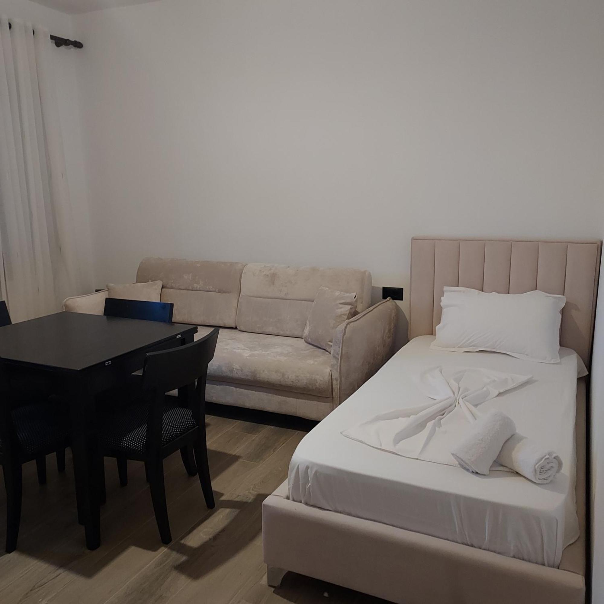Guesthouse Vlore Exterior photo